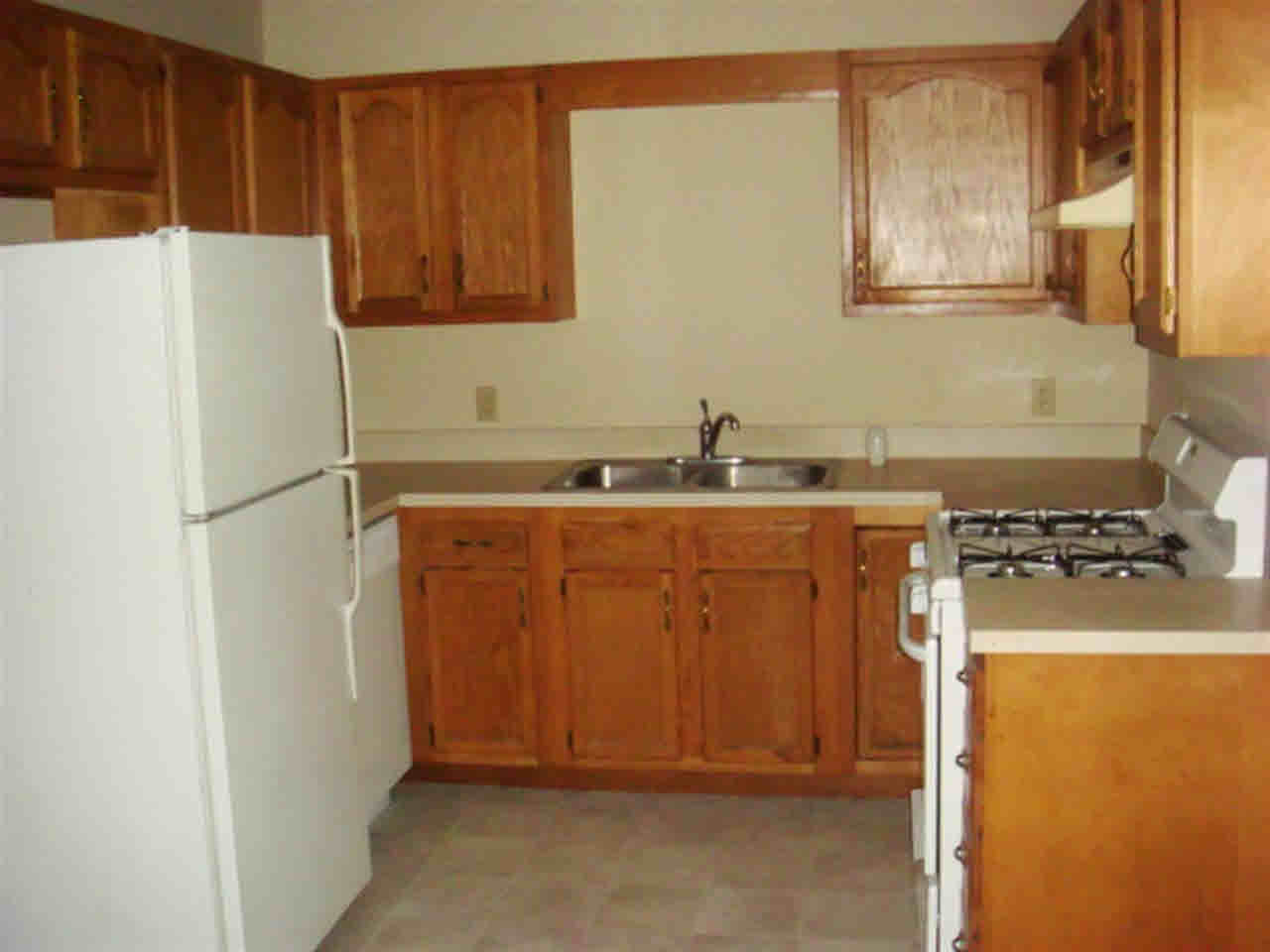 2732 Lismore Dr, Goshen, IN 46526 photo 3