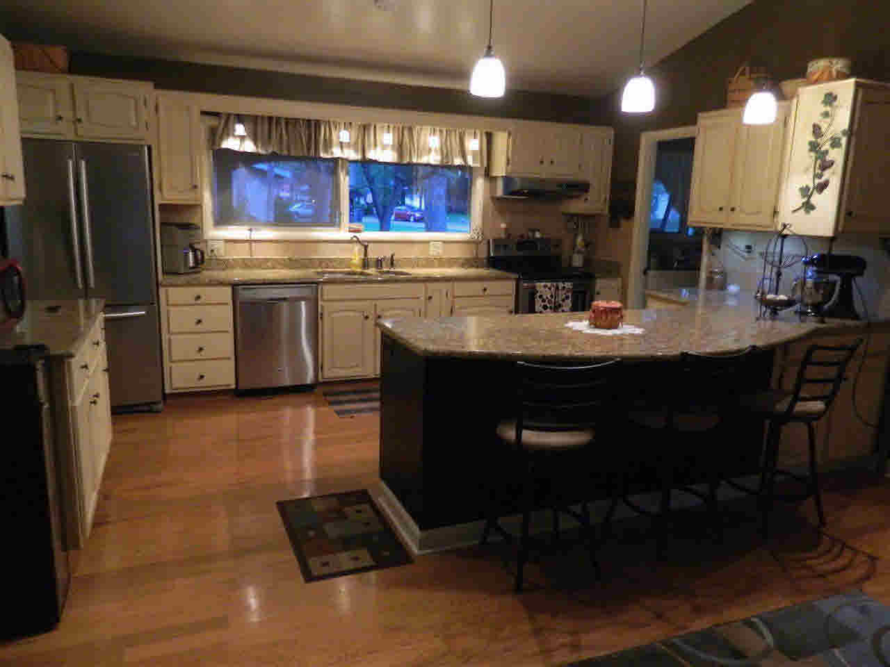 1521 Dogwood Dr, Elkhart, IN 46514 photo 3