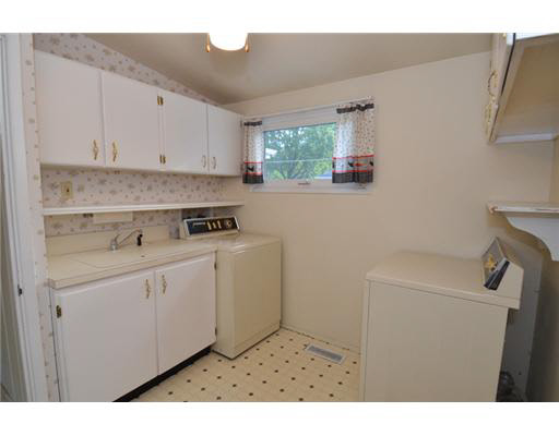 1663 Southbrook Dr, South Bend, IN 46614 photo 14