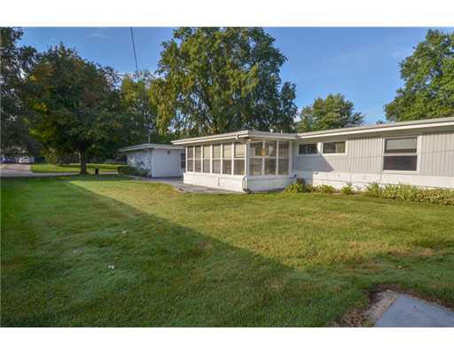 1663 Southbrook Dr, South Bend, IN 46614 photo 23