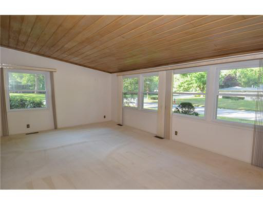 1663 Southbrook Dr, South Bend, IN 46614 photo 13