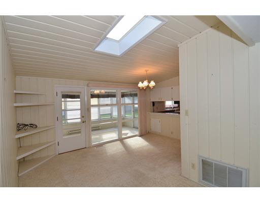 1663 Southbrook Dr, South Bend, IN 46614 photo 3