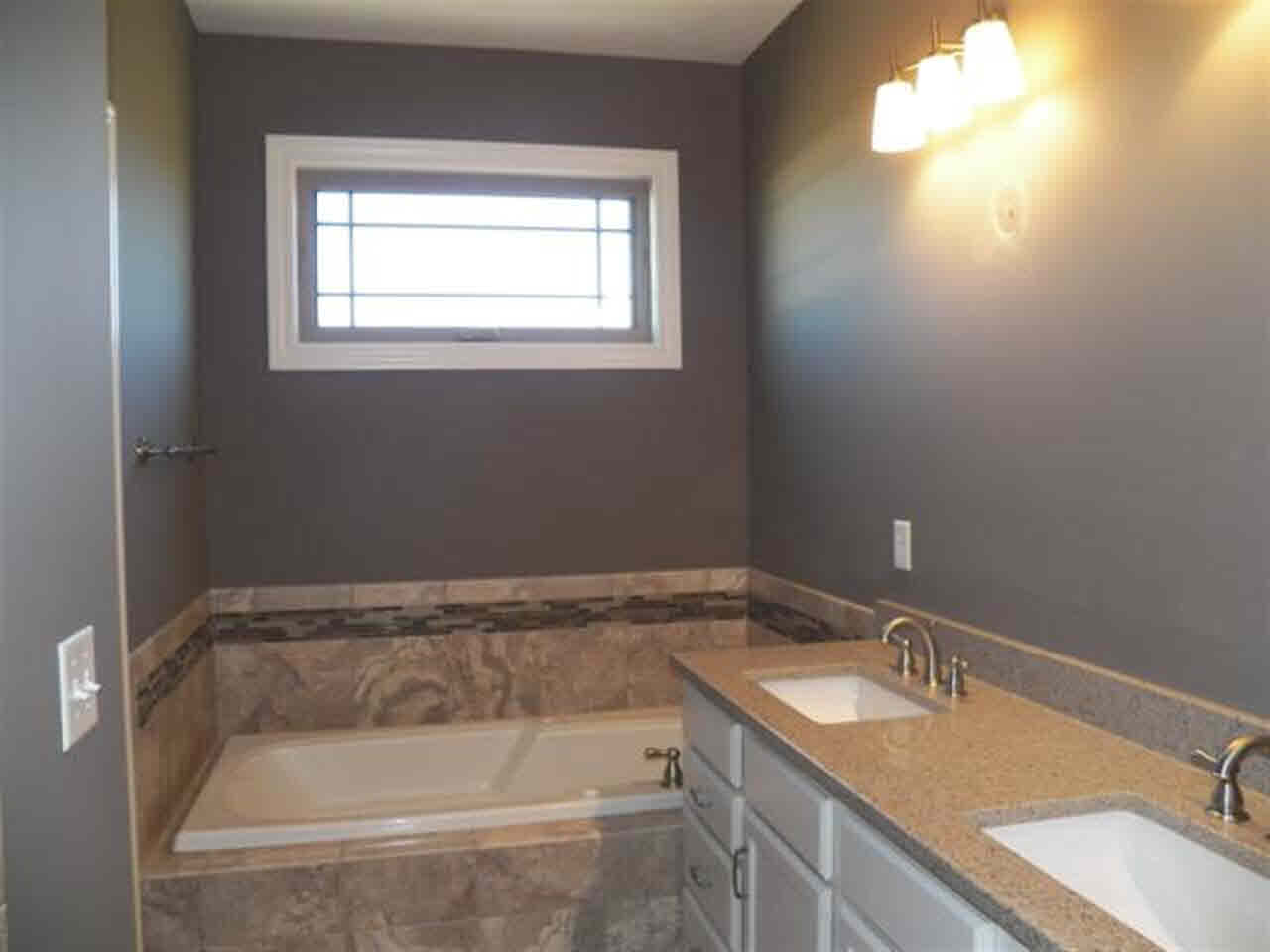 57776 Hillside Dr, Goshen, IN 46528 photo 14