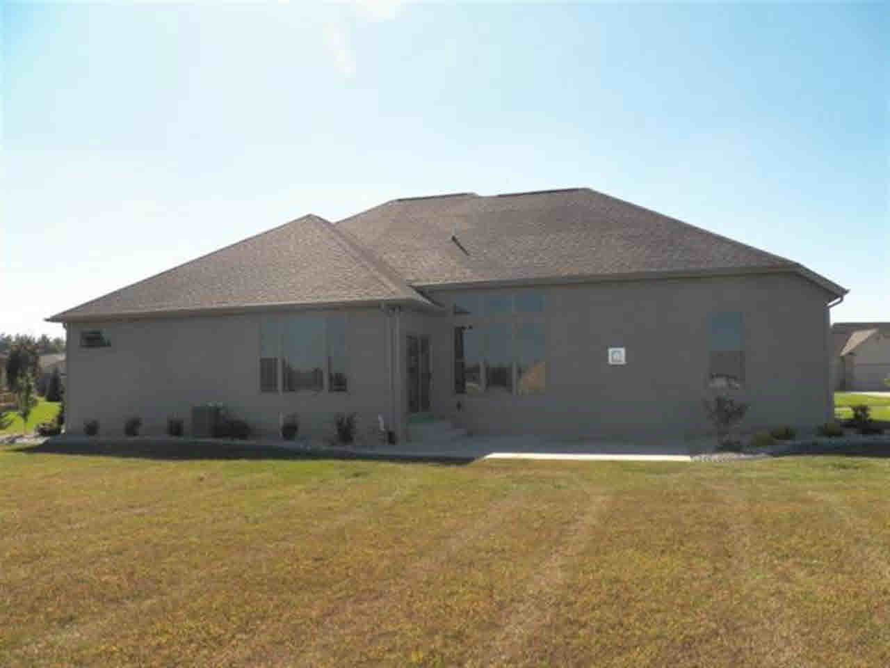 57776 Hillside Dr, Goshen, IN 46528 photo 2