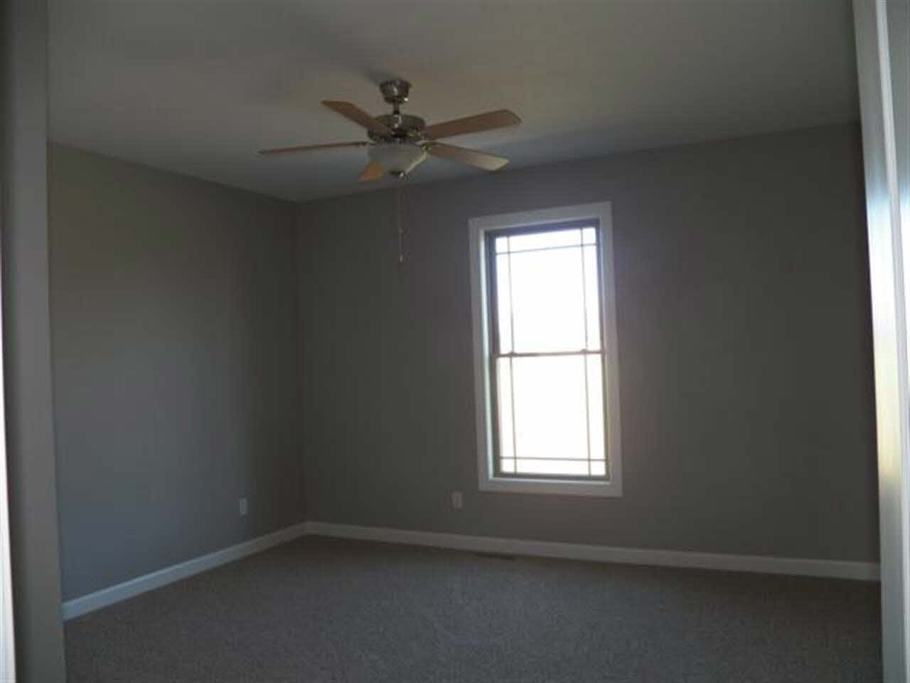 57776 Hillside Dr, Goshen, IN 46528 photo 9