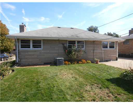 3325 Whitcomb Ave, South Bend, IN 46614 photo 9