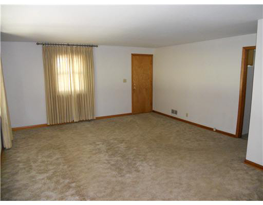 56408 Quince Rd, South Bend, IN 46619 photo 2
