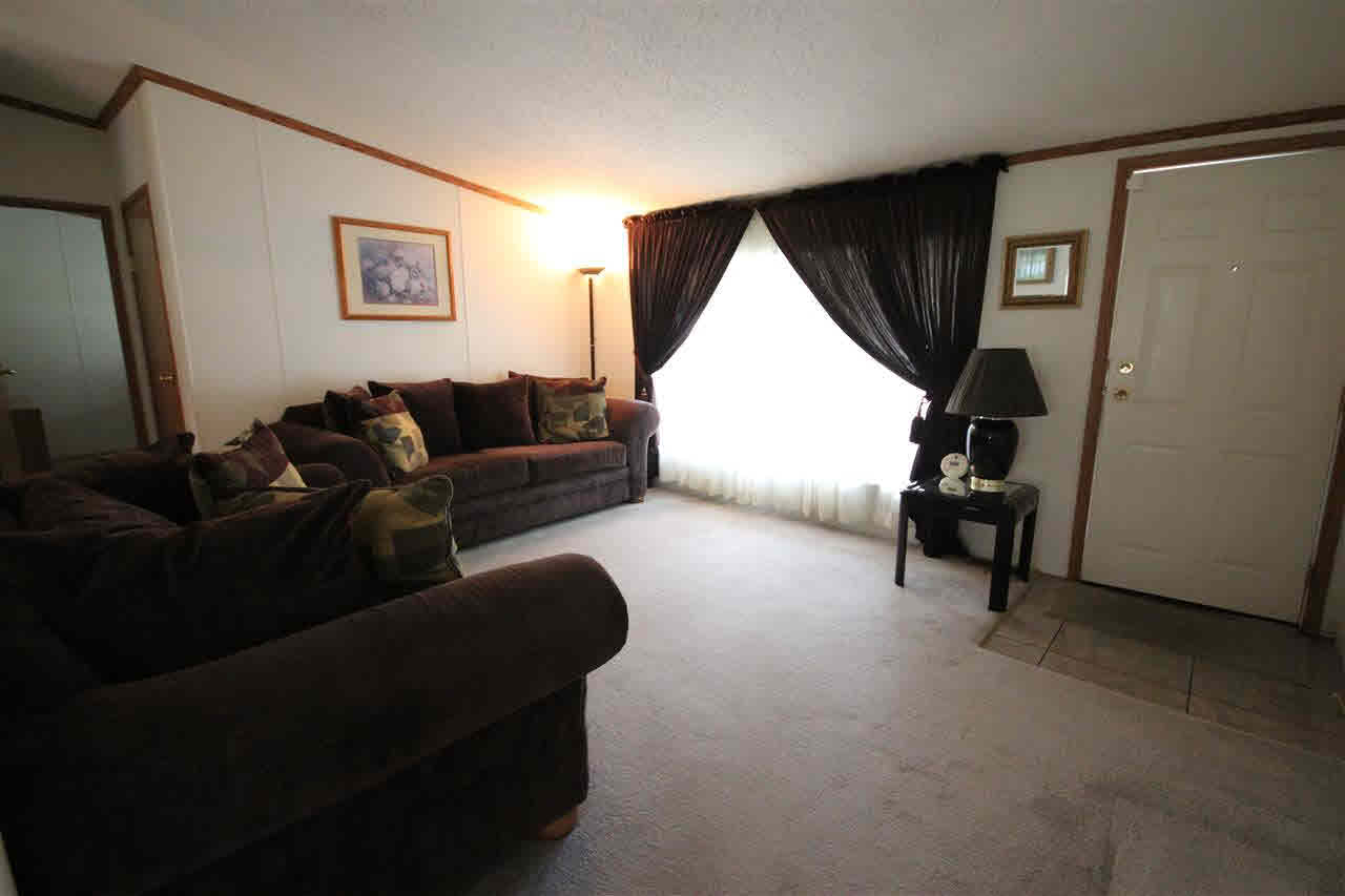 29950 Cleveland Ave, Elkhart, IN 46516 photo 2