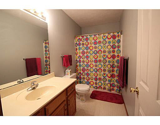 52303 Chatem Ct, Granger, IN 46530 photo 18