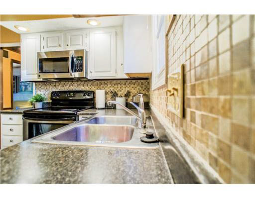 51633 Trailwood Ct, Granger, IN 46530 photo 9