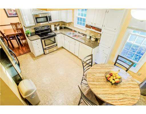 51633 Trailwood Ct, Granger, IN 46530 photo 6