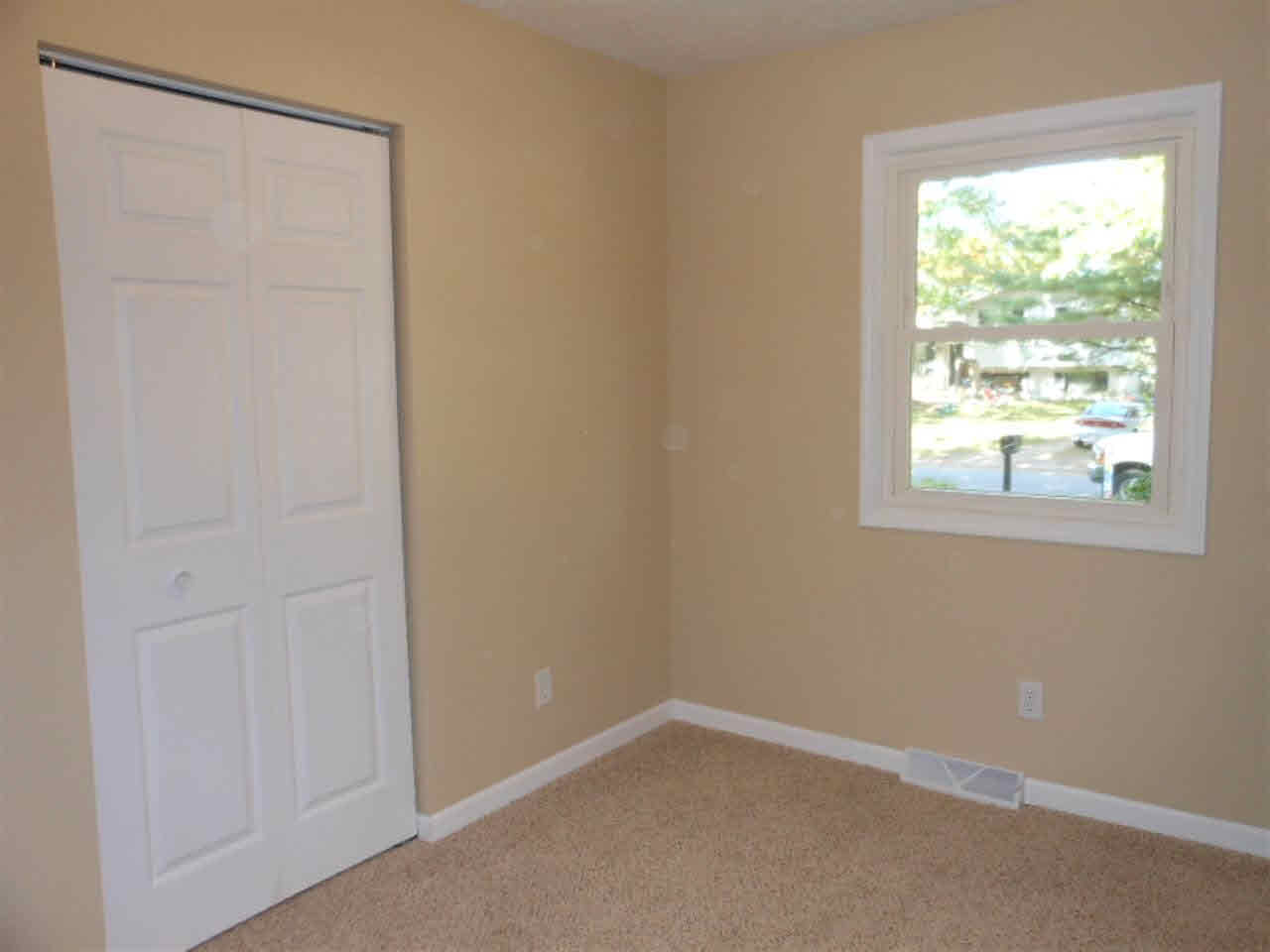 25610 Meadow Oak Ln, Elkhart, IN 46514 photo 8