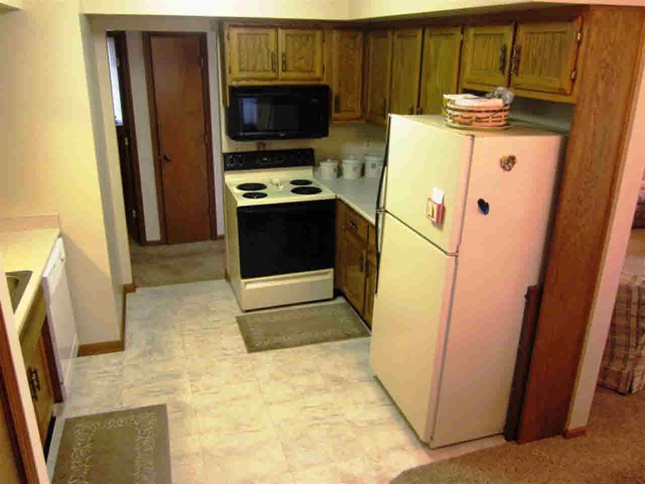 1302 Kiblinger Pl, Auburn, IN 46706 photo 6