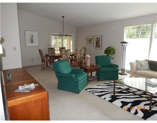 1901 Ridgewood Cir, South Bend, IN 46617 photo 2