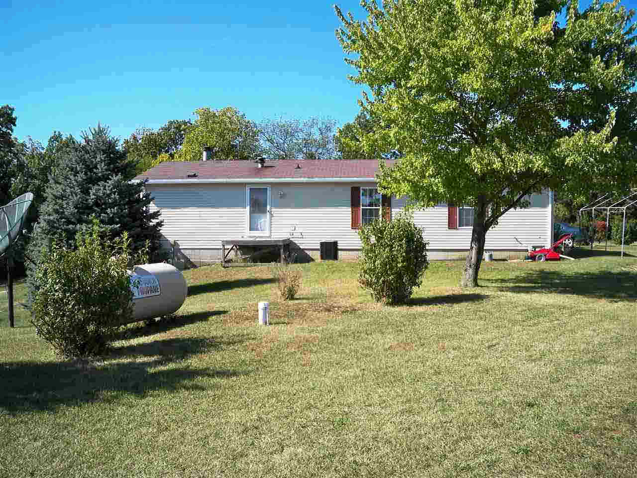 3140 E 750 N, Howe, IN 46746 photo 2