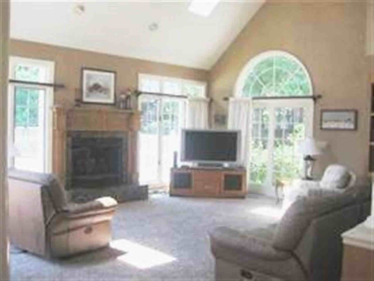 23252 Bluff Crest Dr, Elkhart, IN 46516 photo 5