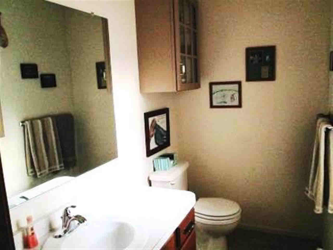 206 Hawthorne Dr, Goshen, IN 46526 photo 12