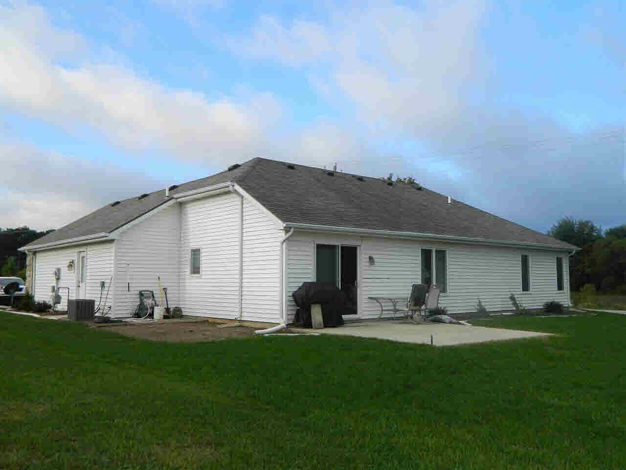 3705 Shawnee Dr, Warsaw, IN 46582 photo 9