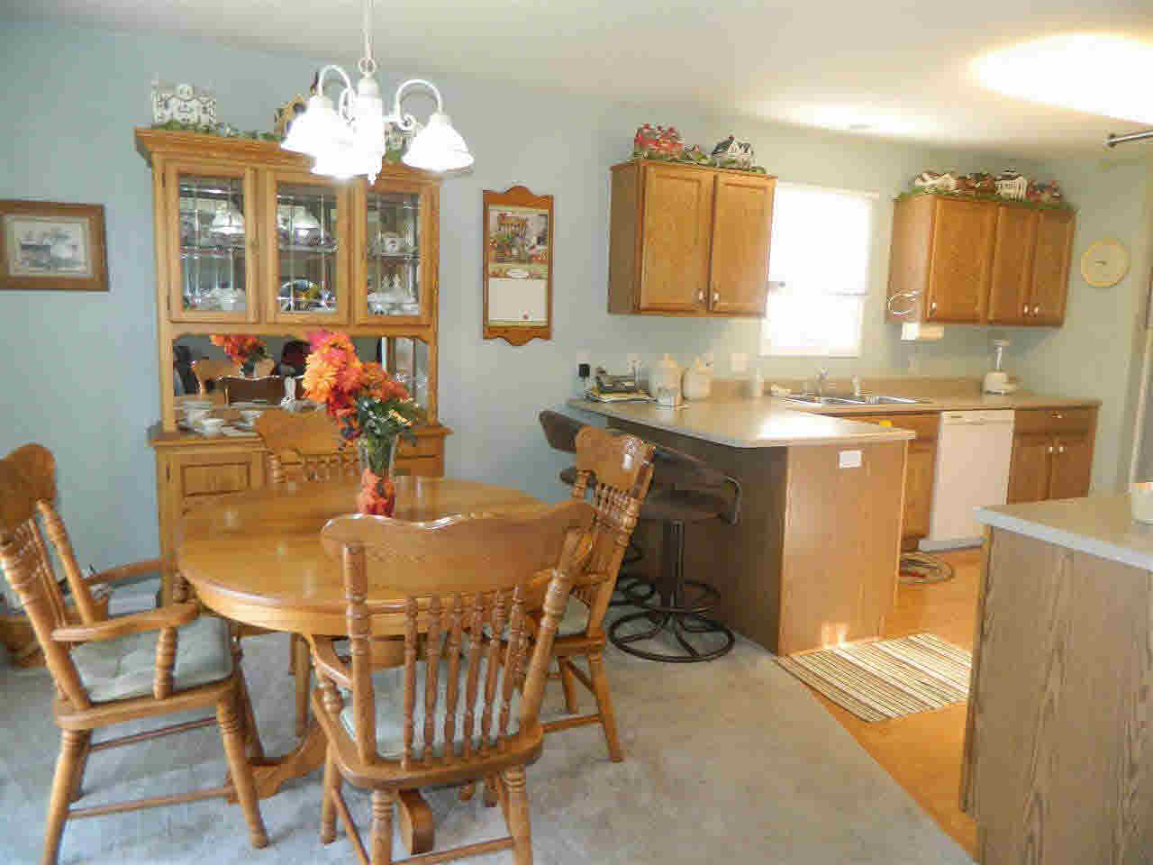 3705 Shawnee Dr, Warsaw, IN 46582 photo 4