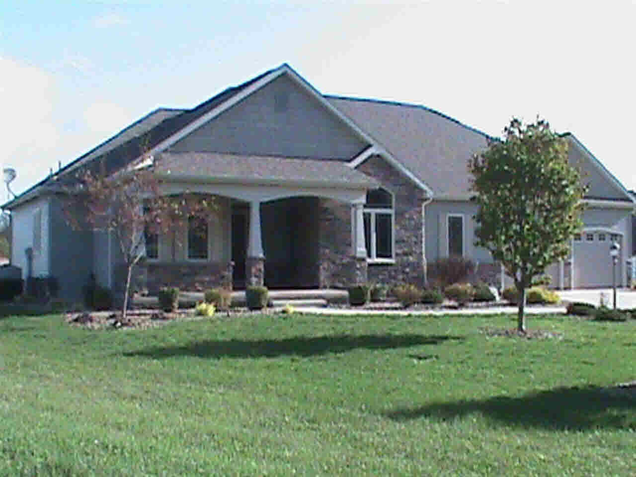 28477 Twain Dr, Elkhart, IN 46514 photo 1