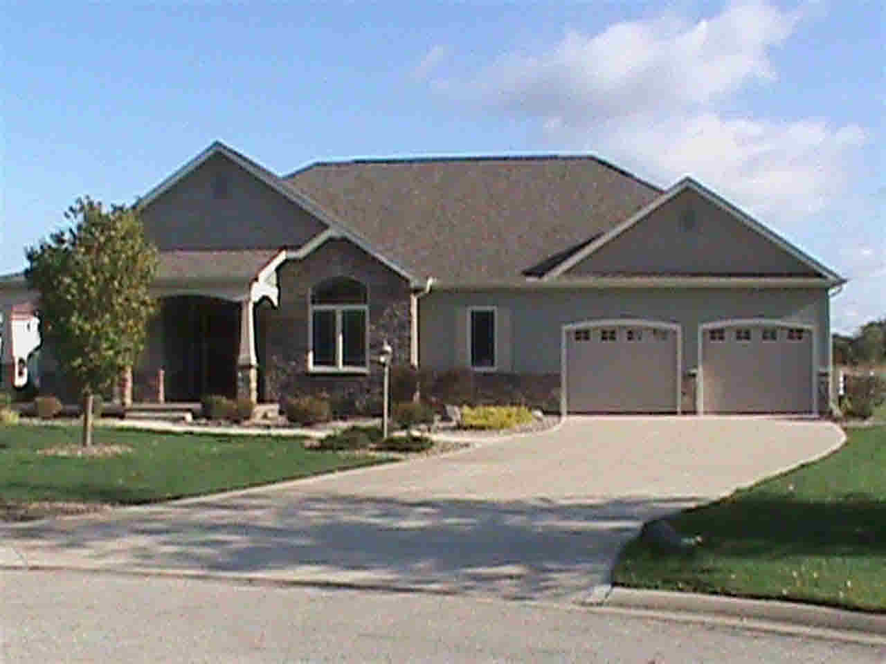 28477 Twain Dr, Elkhart, IN 46514 photo 2