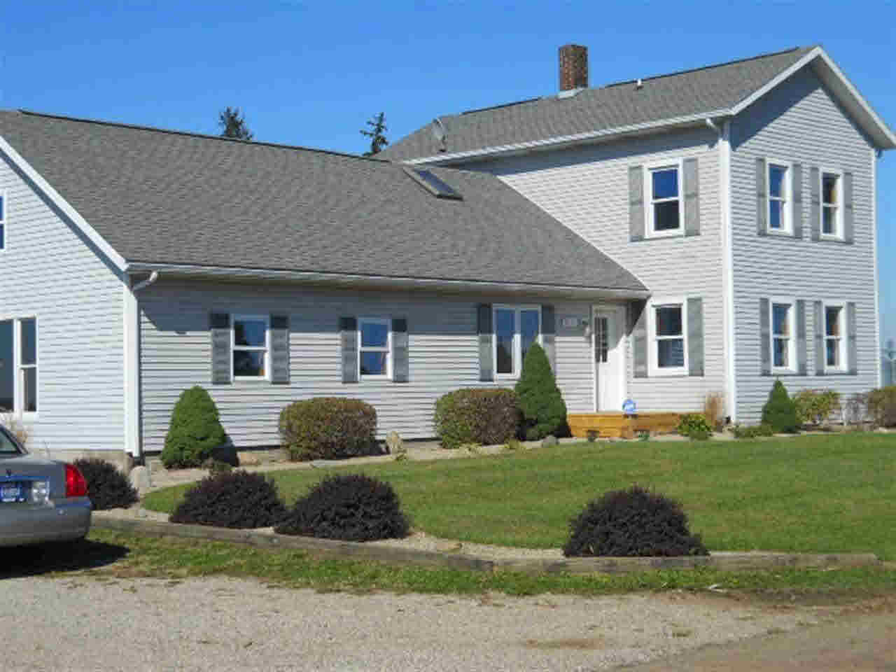 8011 N Harper Rd, Leesburg, IN 46538 photo 1