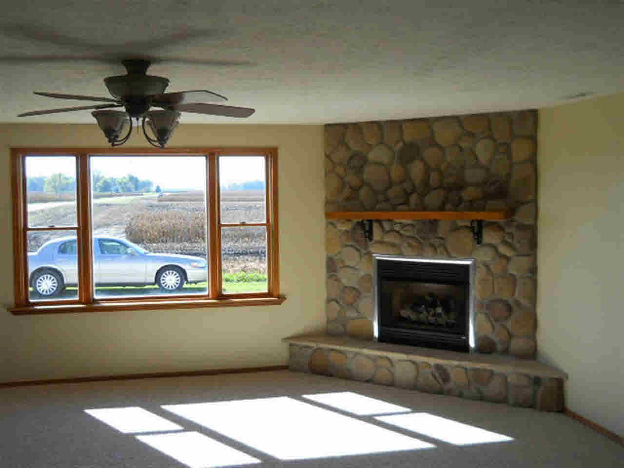 8011 N Harper Rd, Leesburg, IN 46538 photo 8