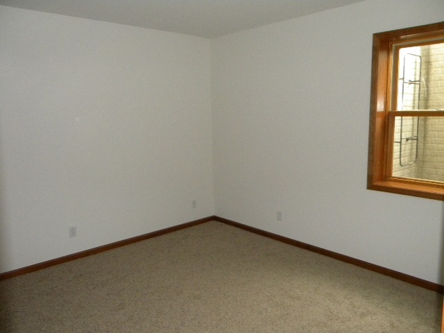 4441 N Aspen Dr, Warsaw, IN 46582 photo 23