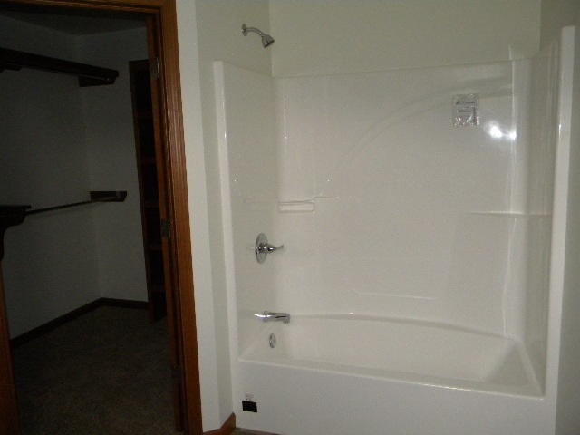 4441 N Aspen Dr, Warsaw, IN 46582 photo 16