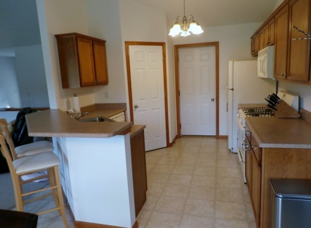 10093 Benamin Dr, Granger, IN 46530 photo 4