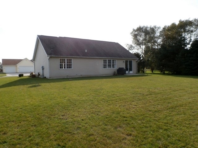 10093 Benamin Dr, Granger, IN 46530 photo 16