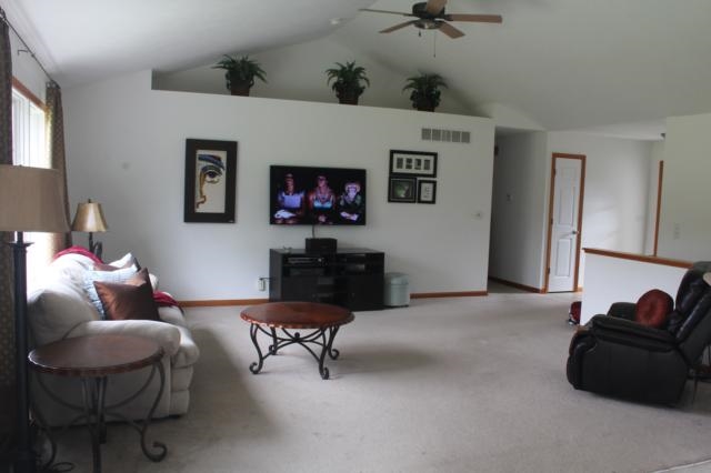 10093 Benamin Dr, Granger, IN 46530 photo 6