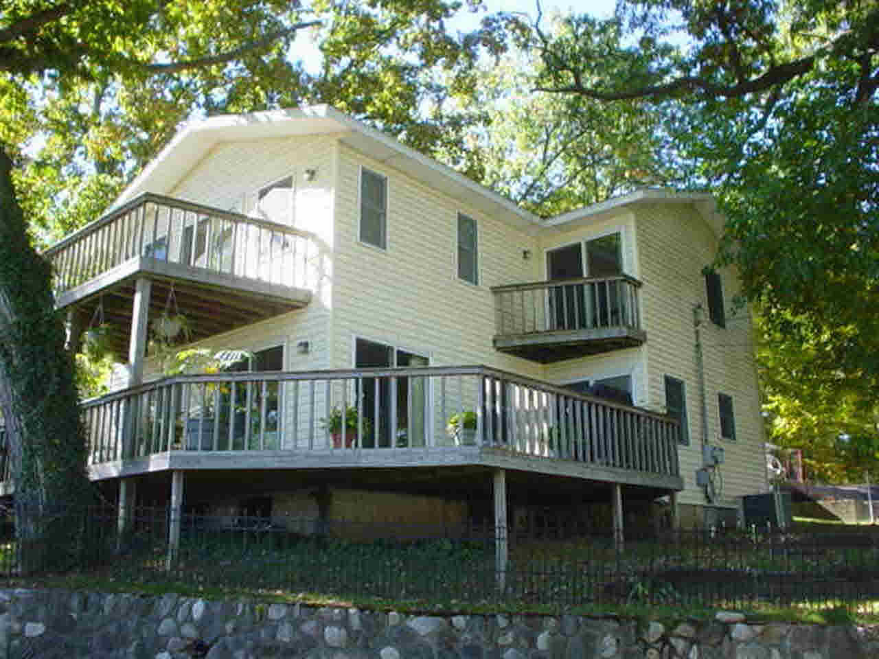 255 Lane 440 Lake James, Angola, IN 46703 photo 2