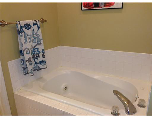 52358 Greenfield Manor Dr, Granger, IN 46530 photo 14