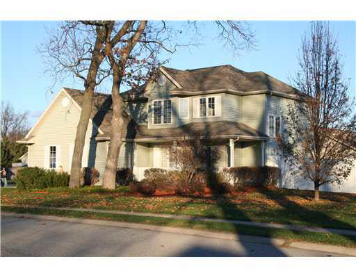 52358 Greenfield Manor Dr, Granger, IN 46530 photo 1