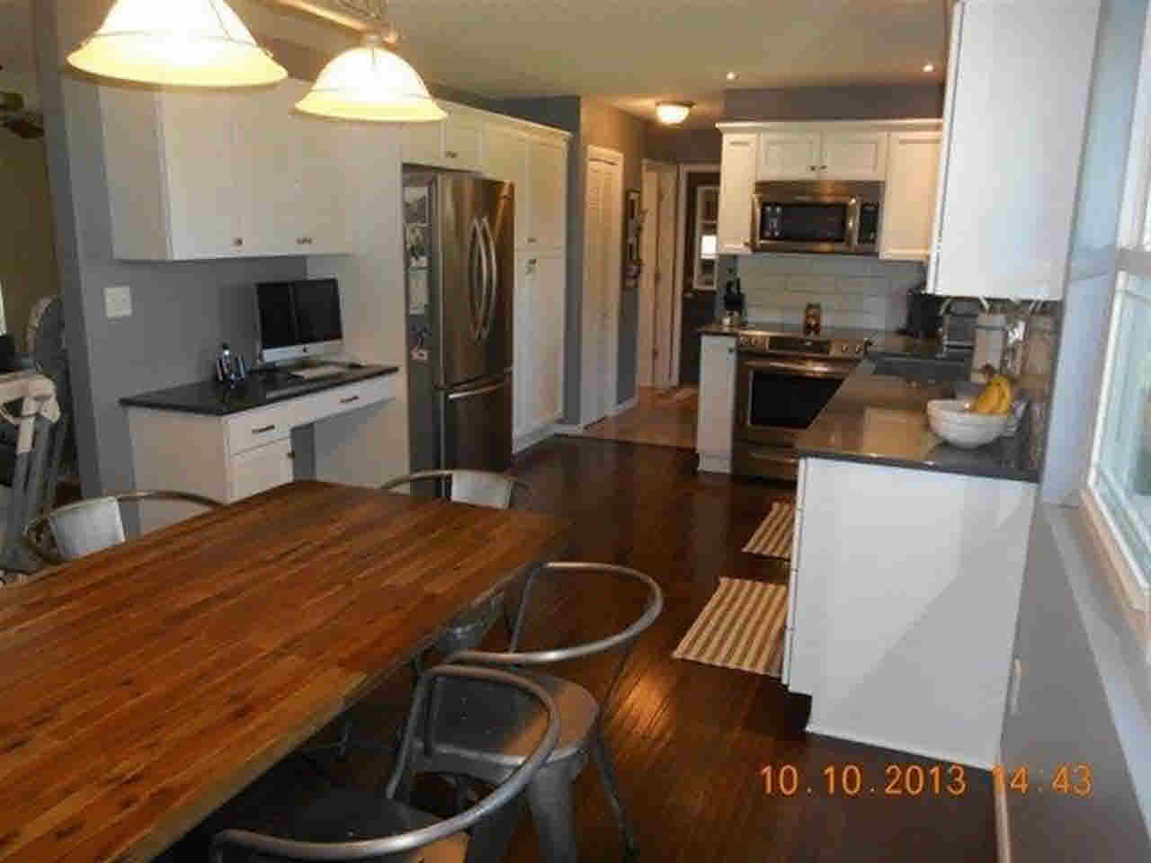 410 W Harrison St, Mentone, IN 46539 photo 6
