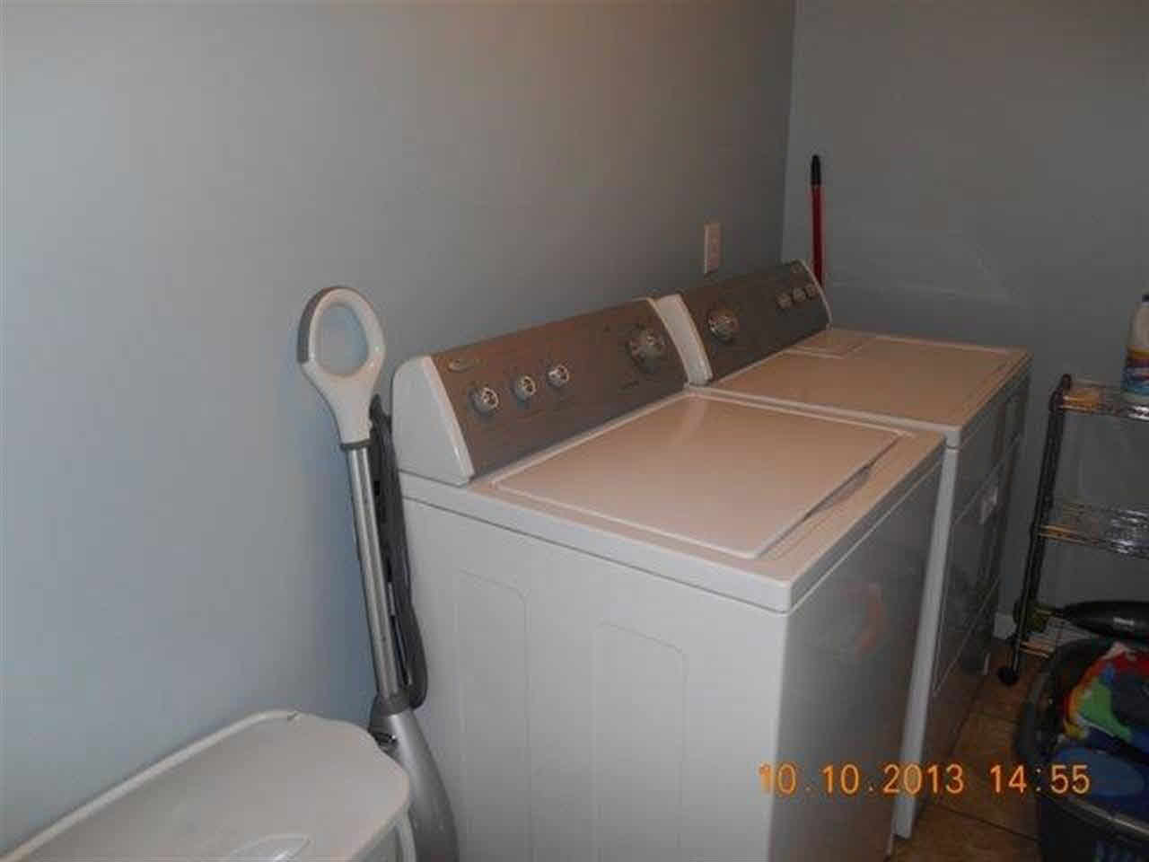 410 W Harrison St, Mentone, IN 46539 photo 14