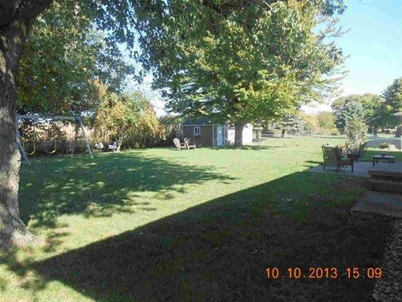 410 W Harrison St, Mentone, IN 46539 photo 24