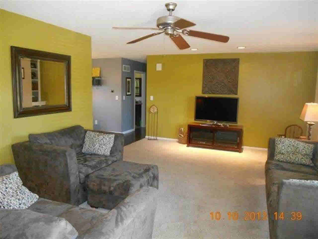 410 W Harrison St, Mentone, IN 46539 photo 3