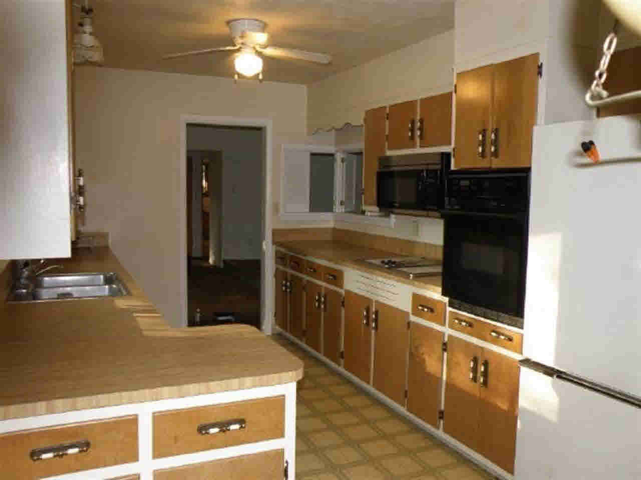 307 Parmley Dr, Goshen, IN 46528 photo 9
