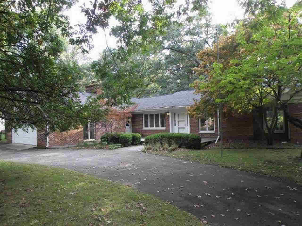 307 Parmley Dr, Goshen, IN 46528 photo 2