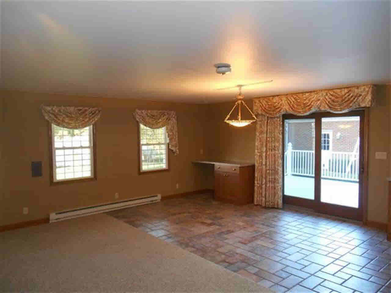 1566 W Union St, Ligonier, IN 46767 photo 7
