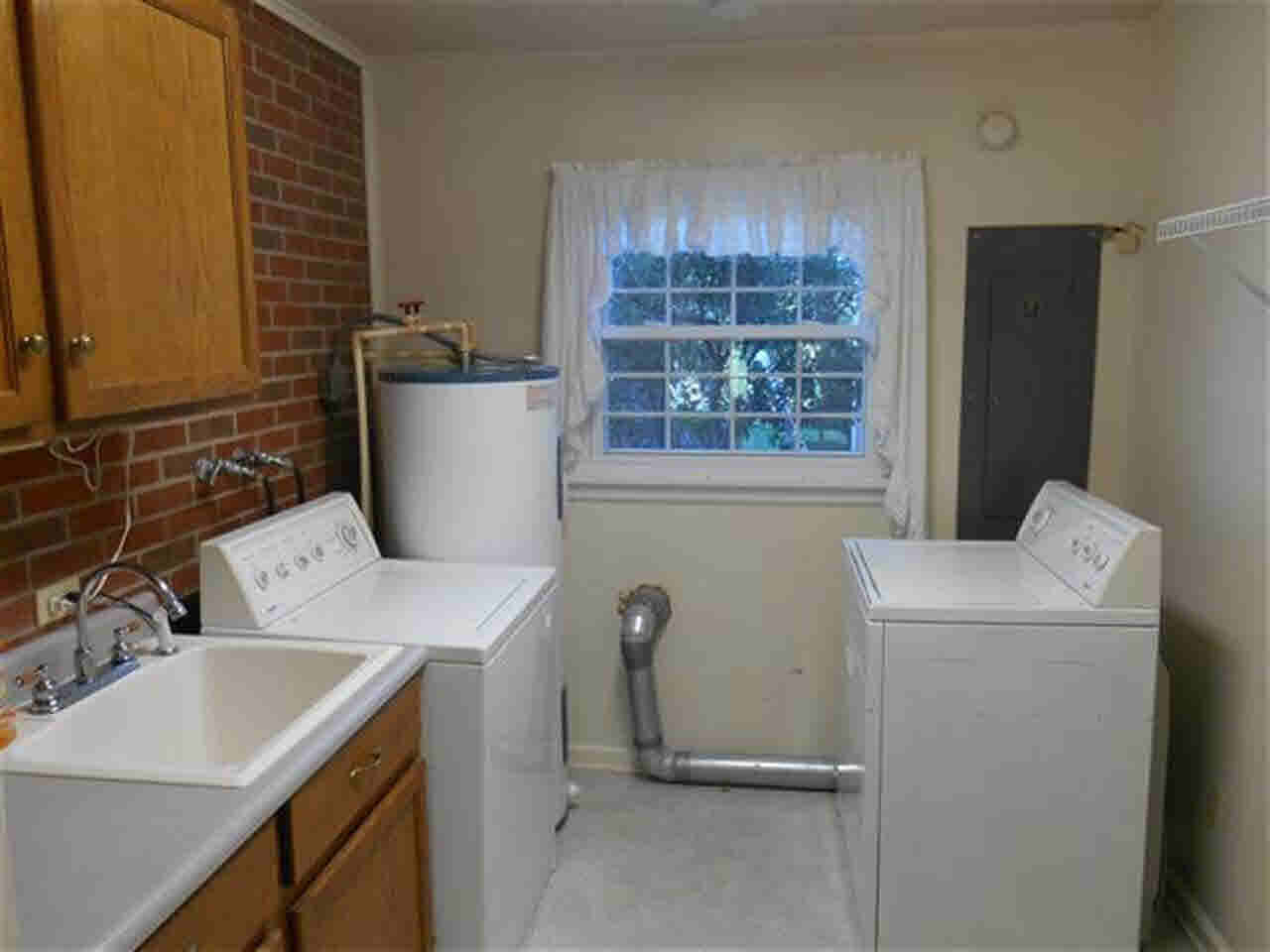 1566 W Union St, Ligonier, IN 46767 photo 16