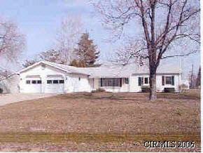 26 Cloverleaf Dr, Wabash, IN 46992 photo 1