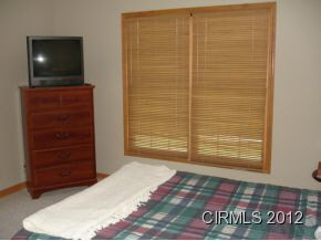4168 Blackthorne Dr, Gas City, IN 46933 photo 17