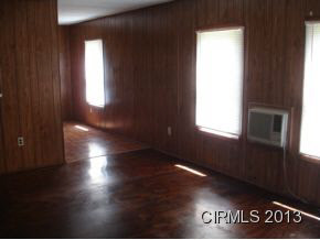 706 W Main St, Van Buren, IN 46991 photo 5