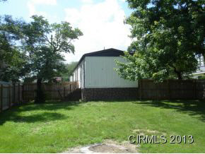706 W Main St, Van Buren, IN 46991 photo 2