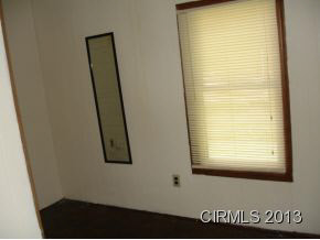 706 W Main St, Van Buren, IN 46991 photo 8