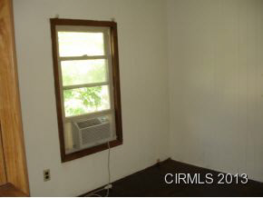 706 W Main St, Van Buren, IN 46991 photo 9