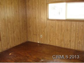 706 W Main St, Van Buren, IN 46991 photo 4